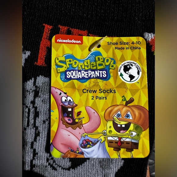 Nickelodeon Spongbob SquarePants Halloween 2 Pair Crew Socks NWT Size 4-10 - Picture 4 of 4